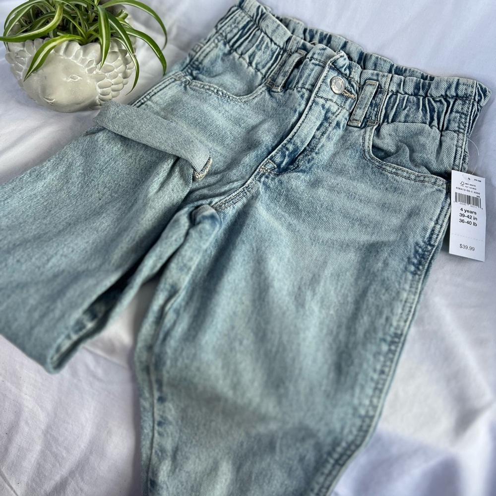 GAP Kids | Light Wash Denim Jeans | Pull on / Stretch Waist | Size 4T